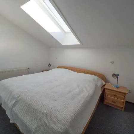 Ferienwohnung-himmelblau-auf-dem-ferien-bauernhof-nielson-in-bisdorf-in-inselmitte * Bisdorf